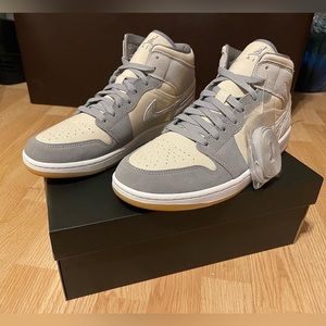 Air Jordan 1 Mid SE ‘Coconut Milk Particle Grey’